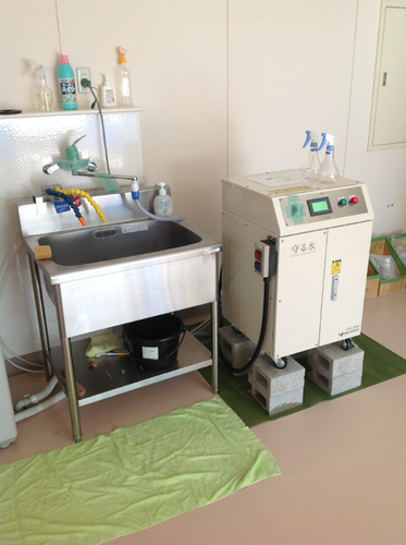 ���������{�݃v�����̗��l �f���@�ݒu