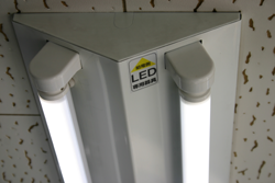 �ȃG�l�@LED��